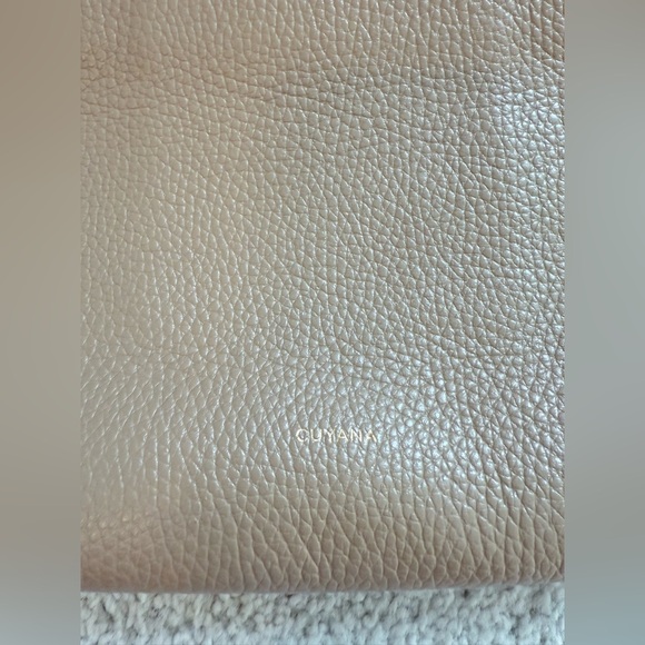 Cuyana mini zippered pouch - Picture 8 of 14